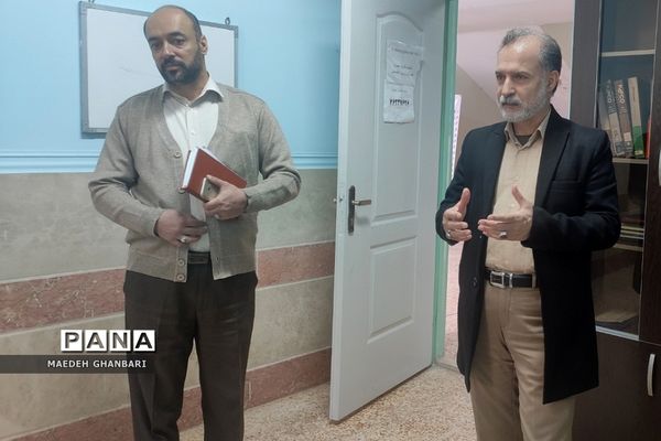 بازدید از هنرستان کار و دانش پروین اعتصامی شهرستان پردیس در جهت رفع مشکلات  بنای مدرسه