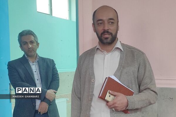 بازدید از هنرستان کار و دانش پروین اعتصامی شهرستان پردیس در جهت رفع مشکلات  بنای مدرسه