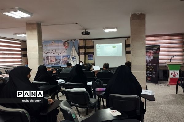 برگزاری  کارگاه توانمندسازی دبیران درس تفکر و سبک زندگی در شهرستان فیروزکوه