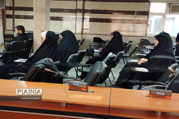 برگزاری  کارگاه توانمندسازی دبیران درس تفکر و سبک زندگی در شهرستان فیروزکوه