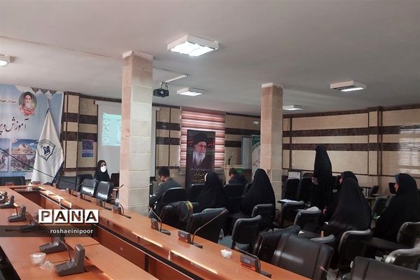 برگزاری  کارگاه توانمندسازی دبیران درس تفکر و سبک زندگی در شهرستان فیروزکوه