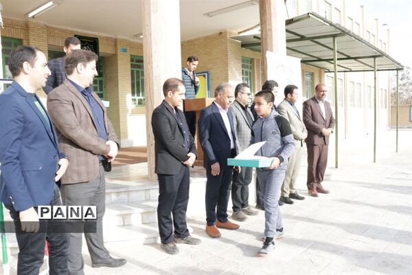 نواختن زنگ پژوهش در مهریز