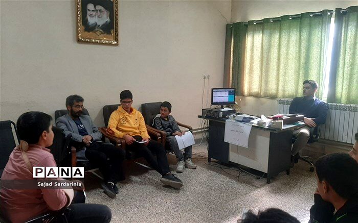 همیار مشاوران به حل چالش‌های خود دانش‌آموزان کمک می‌کند