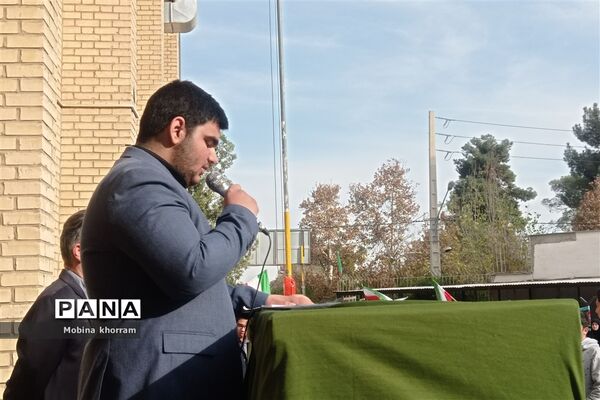 مراسم استقبال از پیکر شهید گمنام درمدرسه پسرانه خورسندیان(۲)