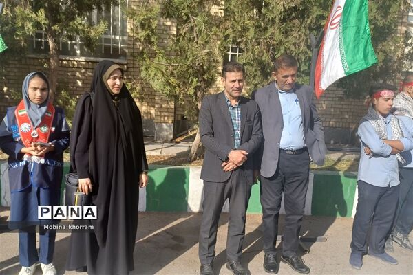 مراسم استقبال از پیکر شهید گمنام درمدرسه پسرانه خورسندیان(۲)