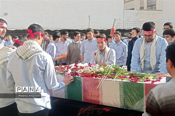 مراسم استقبال از پیکر شهید گمنام درمدرسه پسرانه خورسندیان(۲)