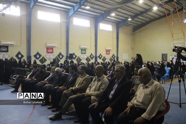 دانش‌آموزان بوشهری با شهید گمنام وداع کردند
