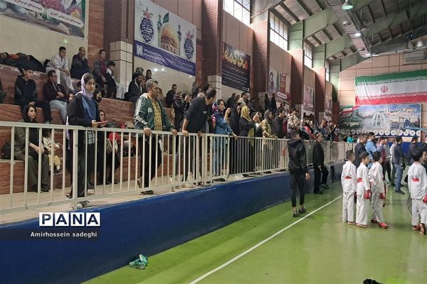 مسابقات کاراته در باشگاه ورزشی ایثار اندیشه