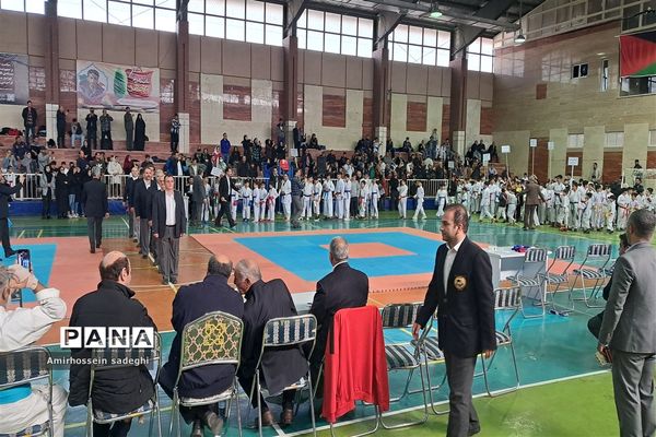 مسابقات کاراته در باشگاه ورزشی ایثار اندیشه