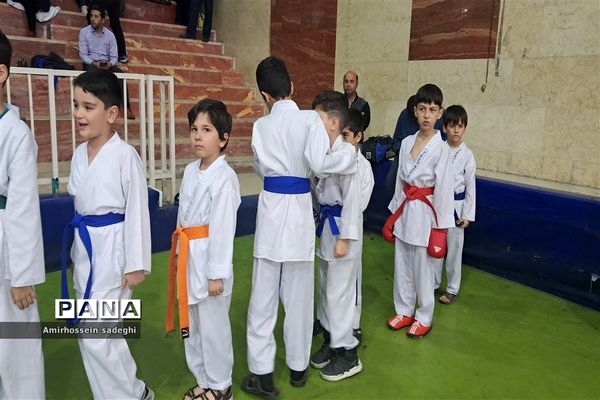 مسابقات کاراته در باشگاه ورزشی ایثار اندیشه