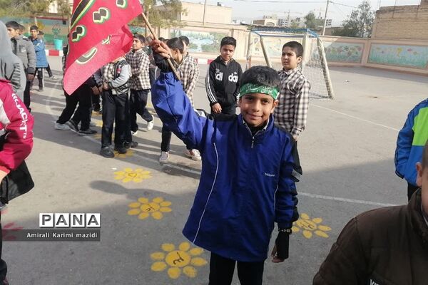 تشییع شهید گمنام در دبستان غنچه ها ولایت 2 ناحیه 3 شیراز
