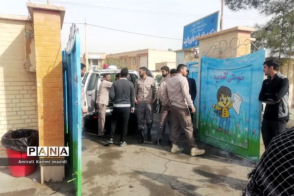 تشییع شهید گمنام در دبستان غنچه ها ولایت 2 ناحیه 3 شیراز