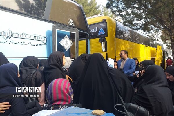 اعزام دانش‌آموزان زیارت اولی شهرستان جاجرم به اردوی زیارتی قم و جمکران