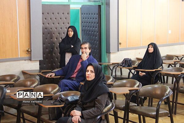 برگزاری جلسه توانمندسازی دبیران درس تفکر و سبک زندگی در اداره آموزش و پرورش ناحیه یک شهرری