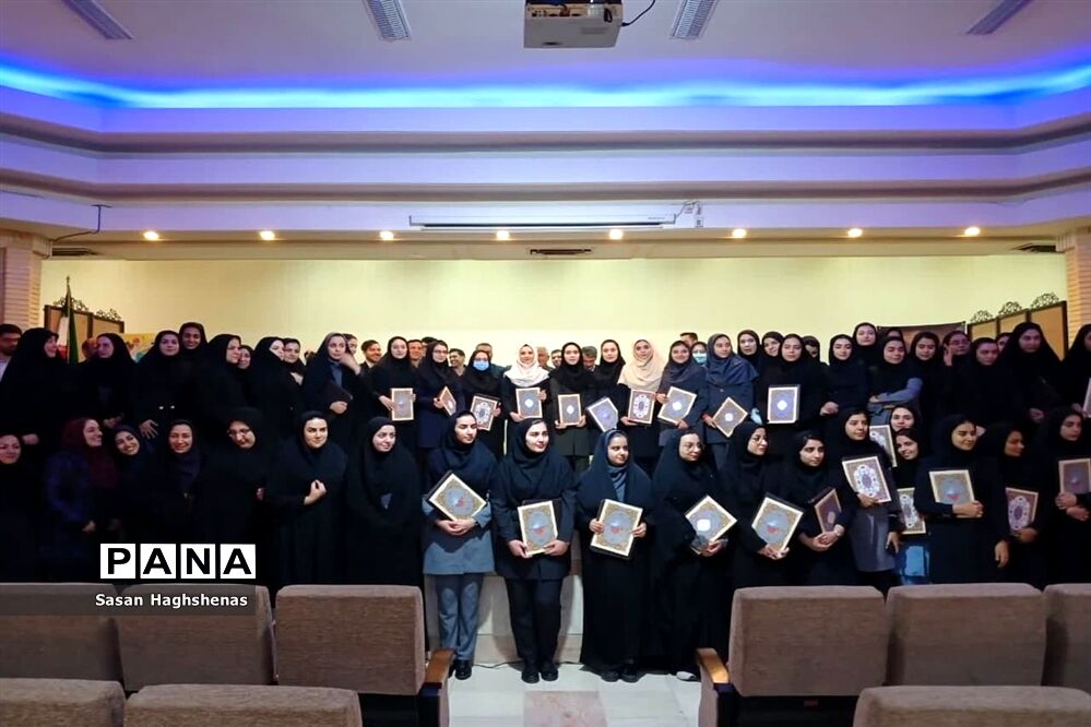 مراسم تقدیر ازدانشجویان دانشگاه فرهنگیان اسلامشهر