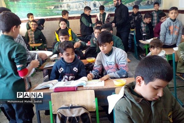 پخش نذری به‌مناسبت شهادت حضرت زهرا (س)