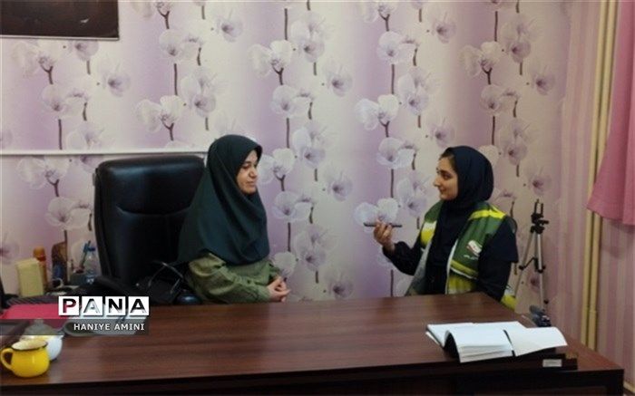 همه دانش‌آموزان، اولیا، دبیران و کارکنان در مدیریت مدرسه دخیل هستند