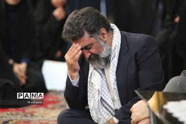 استقبال دانش‌آموزان از شهدای گمنام