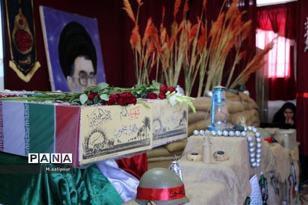 استقبال دانش‌آموزان از شهدای گمنام