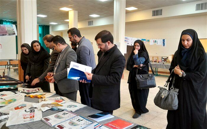 نمایشگاه دستاوردهای دانش‌آموزان متوسطه دبیرستان استعداد درخشان ملارد/فیلم