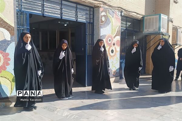 برگزاری مراسم  دهه فاطمیه در هنرستان بدیع ناحیه یک