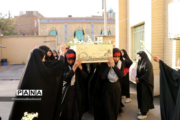 تشییع پیکر شهدای گمنام در مدارس آموزش و پرورش ناحیه 2قزوین