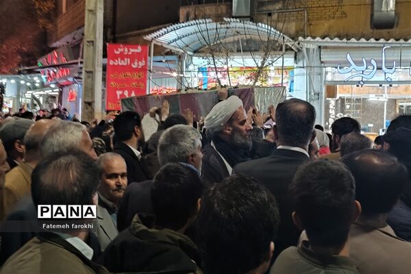 تشییع پیکر مطهر شهید گمنام بر دوش نماز گزاران شهرستان آباده