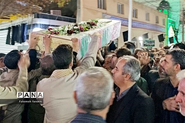 تشییع پیکر مطهر شهید گمنام بر دوش نماز گزاران شهرستان آباده