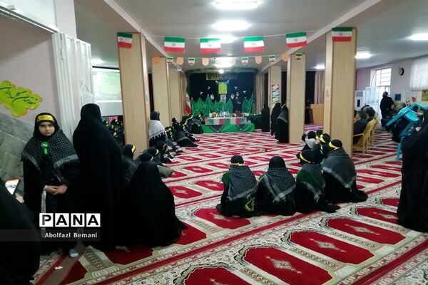 استقبال از پیکر مطهر شهید گمنام در مدرسه شاهد مریم قم