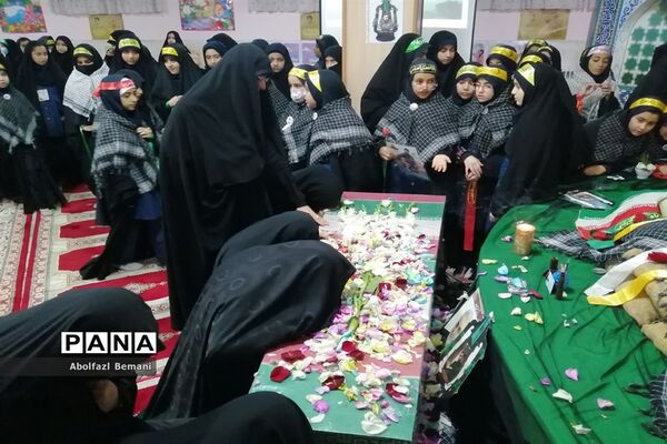 استقبال از پیکر مطهر شهید گمنام در مدرسه شاهد مریم قم