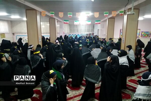 استقبال از پیکر مطهر شهید گمنام در مدرسه شاهد مریم قم
