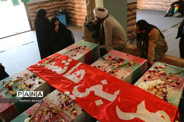 حضور گروه‌های دانش‌آموزی در معراج الشهدای گمنام قم