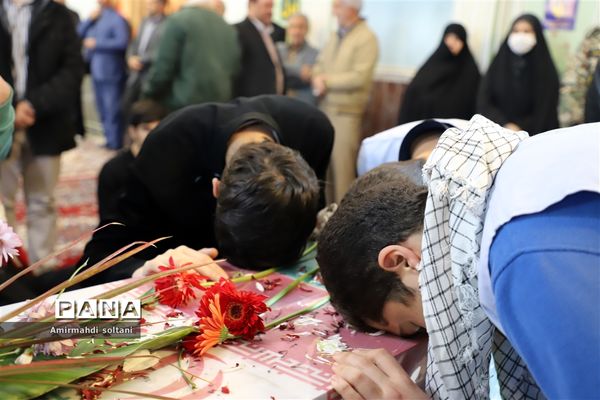 تشیع مهمان فاطمی در مدرسه شاهد تبریز