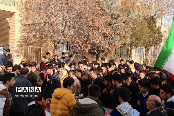 تشیع مهمان فاطمی در مدرسه شاهد تبریز