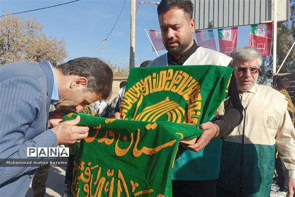 مراسم تشییع شهدای گمنام در دبیرستان امیرکبیر ناحیه یک شیراز