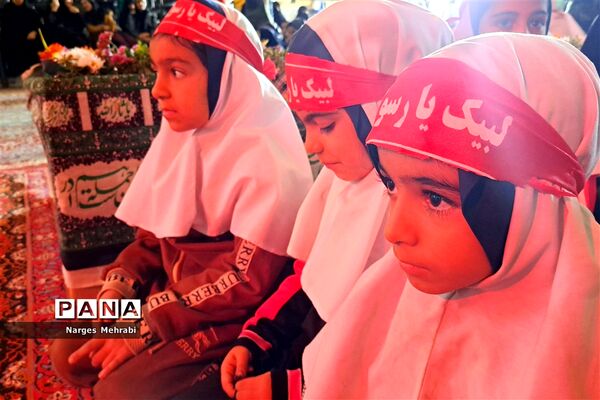 استقبال مردم شهر سورمق از پیکر مطهر شهید گمنام