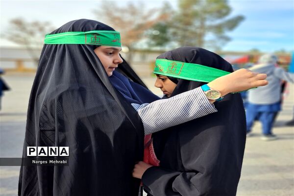 استقبال مردم شهر سورمق از پیکر مطهر شهید گمنام