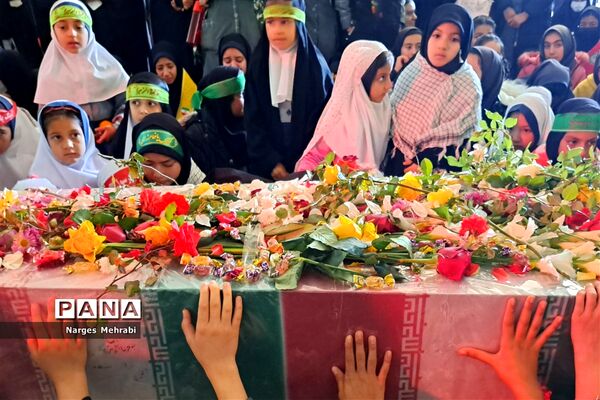 استقبال مردم شهر سورمق از پیکر مطهر شهید گمنام