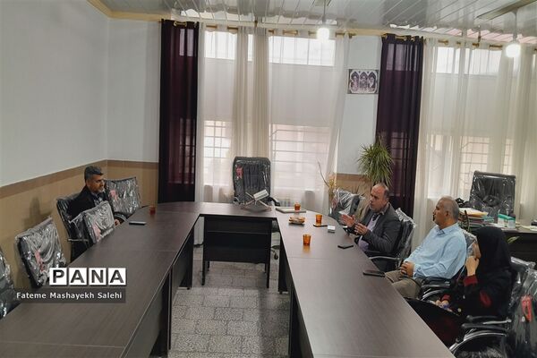 جلسه هماهنگی آیین استقبال شهدا گمنام در مدارس شهرستان