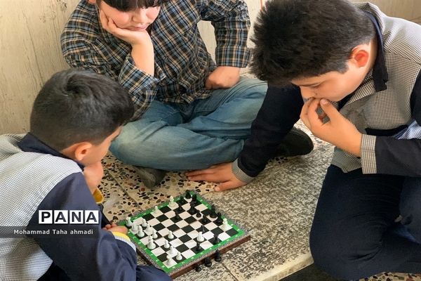 اجرای طرح مدام درمدرسه معلم شهرآشخانه