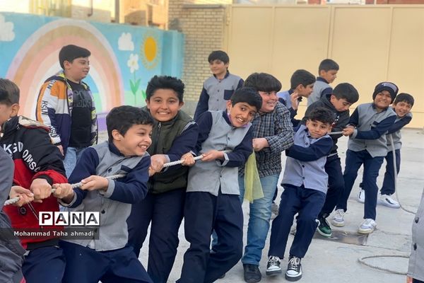 اجرای طرح مدام درمدرسه معلم شهرآشخانه