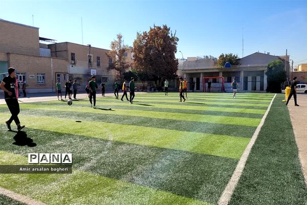 برگزاری المپیاد ورزشی درون مدرسه‌ای در دبیرستان نمازی