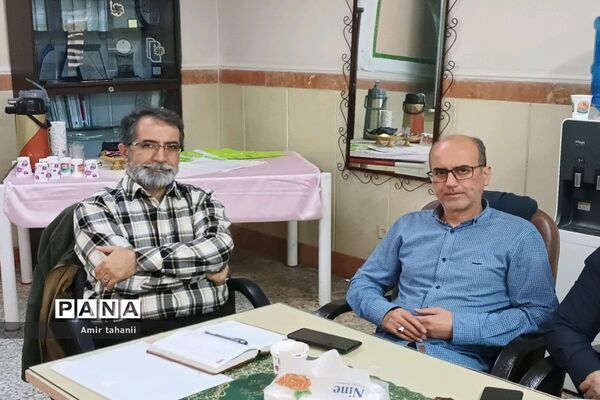 جلسه عمومی مدیران مدارس متوسطه دوم نظری منطقه۱۸