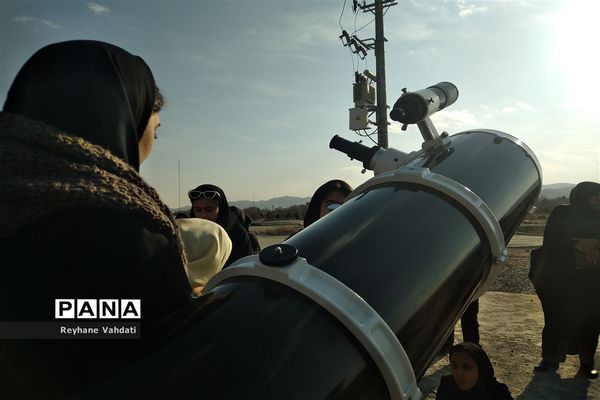 بازدید دانش‌آموزان دبستان شهید خلیل طهماسبی از مجموعه انگاریوم و افلاک نمای دانشگاه فردوسی مشهد