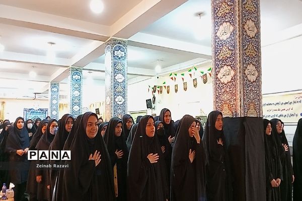 تشییع شهید گمنام در دبیرستان فرزانگان شهیده حسنی سعدی ناحیه چهار استان قم