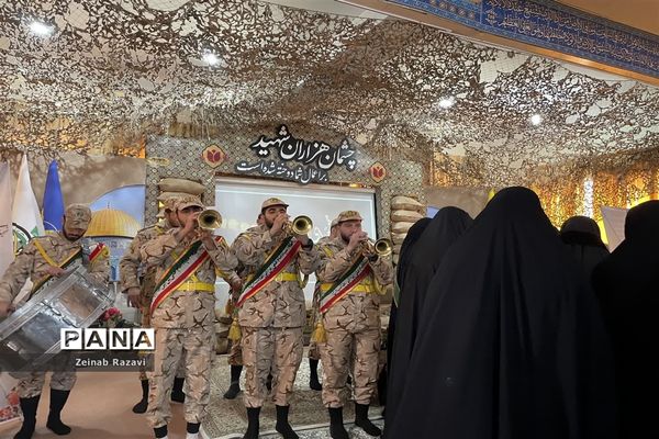 تشییع شهید گمنام در دبیرستان فرزانگان شهیده حسنی سعدی ناحیه چهار استان قم