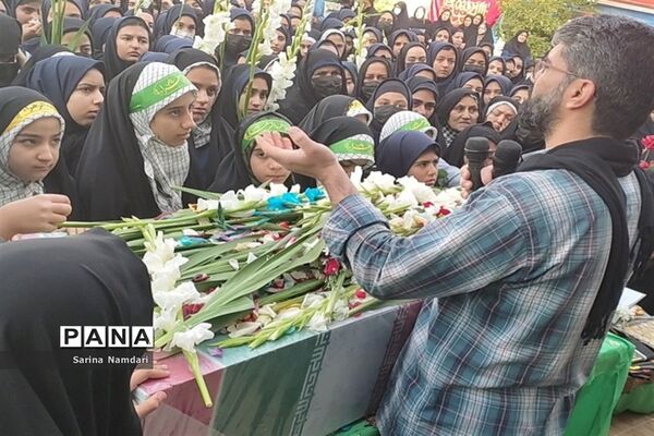 وداع با شهید گمنام در دبیرستان امام حسن عسکری2 ناحیه 3 شیراز
