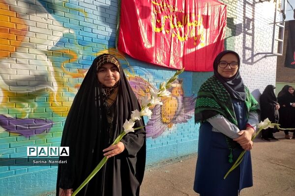 وداع با شهید گمنام در دبیرستان امام حسن عسکری2 ناحیه 3 شیراز
