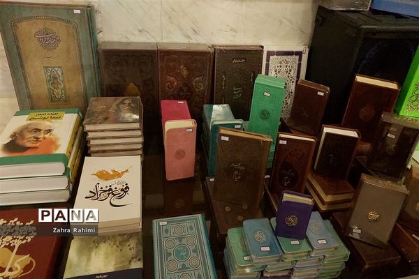 نمایشگاه کتاب و بازی‌های فکری در شهرستان محلات