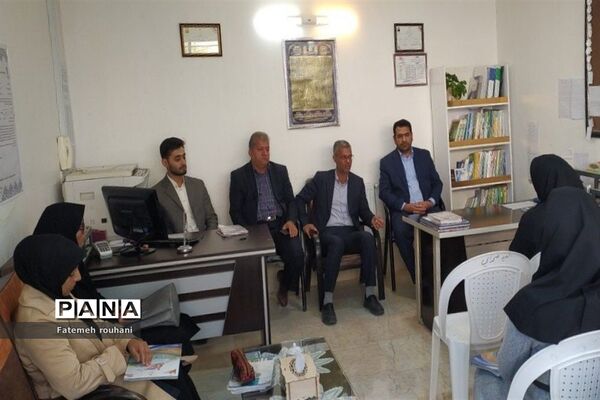 حضور مدیرآموزش و پرورش در مدارس غیردولتی